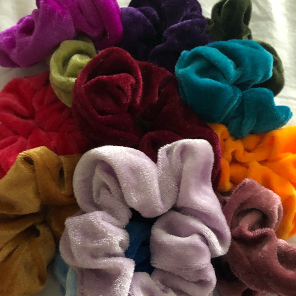 13 velvet scrunchies